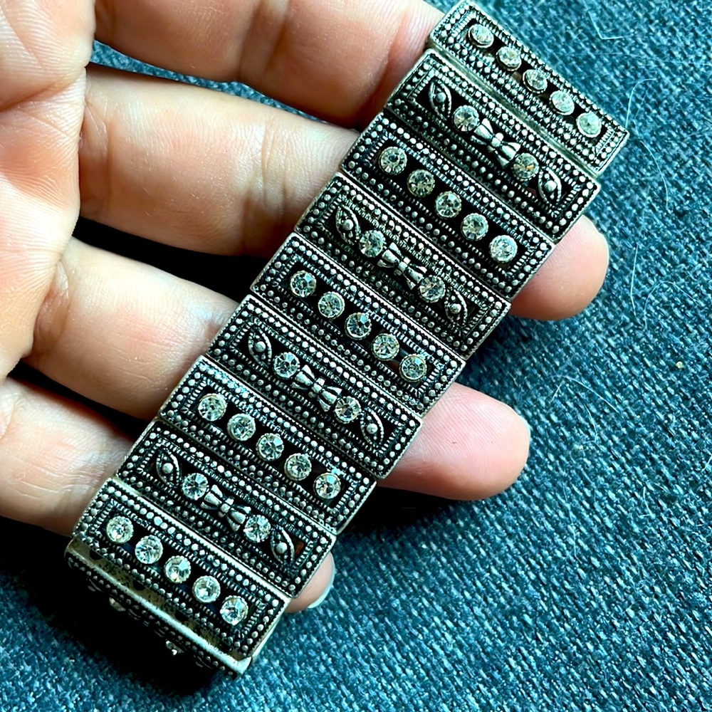 Pretty Silvertone Jeweled Stretch Statement Chunky Bracelet
